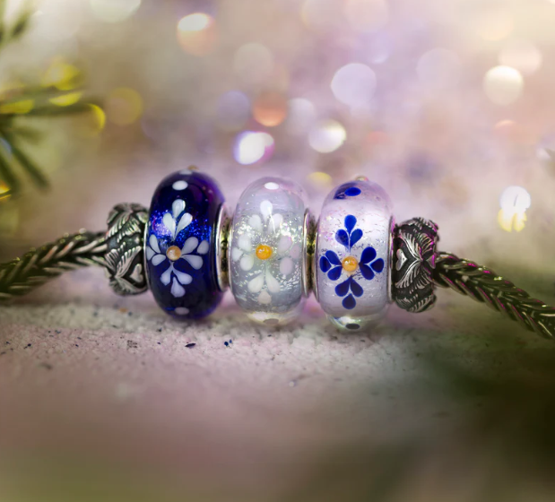 Elfbeads Glistening Snow Petals