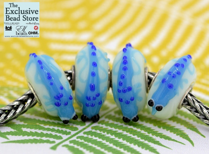 Exclusive Bead 'Jungle Critters' Cuthbert the Chameleon Retired (blue and white)